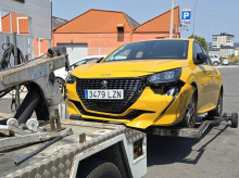 Coche municipal de Orense siniestrado