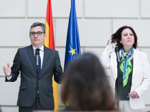 (El ministro de la Presidencia, Justicia y Relaciones con las Cortes, Félix Bolaños, y la fiscal general del Estado, Teresa Peramato
