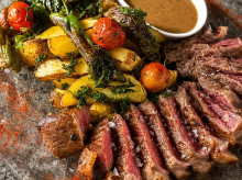 Carne de retinto en el restaurante La Rotonda, en Alozaina (Málaga)