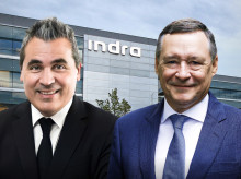 El presidente de Indra, Ángel Simón (derecha), y el nuevo consejero delegado, José María Recasens.