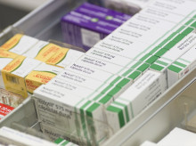 Medicamentos en una farmacia