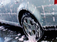 Con las nuevas medidas, no será posible lavar el coche con agua en Maó.