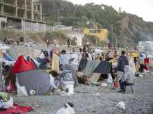 Decenas de personas viven y pernoctan en la playa del Trampolín, a 28 de agosto de 2026