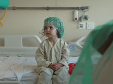 El Hospital 12 de Octubre logra que una niña con un único pulmón y tres malformaciones sople las velas por primera vez