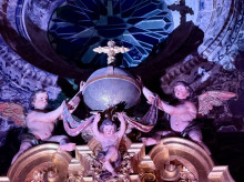 (Foto de ARCHIVO)
Detalle del remate del retablo de la Colegial del Salvador, iluminada para la visita 'de Angeli'

REMITIDA / HANDOUT por CABILDO CATEDRAL
Fotografía remitida a medios de comunicación exclusivamente para ilustrar la noticia a la que hace referencia la imagen, y citando la procedencia de la imagen en la firma
17/6/2026