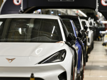 Vehículos en la cadena de montaje de la planta automovilística de SEAT