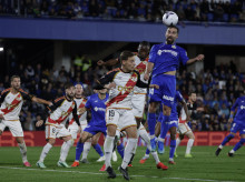 GETAFE (MADRID), 19/10/2026.- El defensa del Getafe Dani Carvajal, antes del partido de LaLiga de fútbol que Getafe CF y Rayo Vallecano disputan este lunes en el Coliseum. EFE/Juanjo Martín