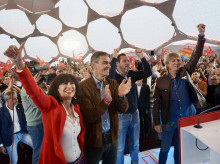 El secretario general del PSOE y presidente del Gobierno, Pedro Sánchez, participó en un acto público en Valladolid junto al secretario general del PSOE de Valladolid y ministro de Transportes y Movilidad Sostenible, Óscar Puente, la presidenta del PSOE de Castilla y León y ministra de Igualdad, Ana Redondo, y el secretario general del PSOE de Castilla y León, Carlos Martínez.