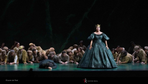 En el estreno de 'Nabucco', de Giuseppe Verdi, en el Teatro Real, el Coro Titular del Teatro Real ha ofrecido un bis de ‘Va pensiero’