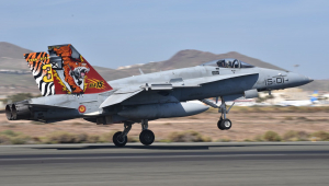 Los toros del Ala 15 se entrenan con los halcones del Ala 46