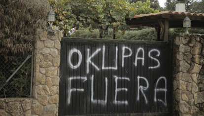 Pintada contra los Okupas en Eurovillas, Madrid