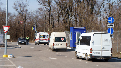 Un convoy de voluntarios lleva suministros para los civiles atrapados en Mariúpol (Archivo)