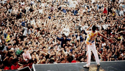 Freddie Mercury en 9 de agosto de 1986 en Knebworth