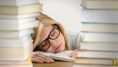 Los riesgos de dormir poco en la adolescencia