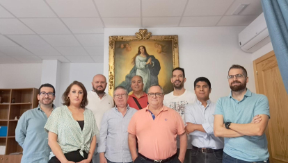 Integrantes del colectivo de profesionales del arte sacro Artesa