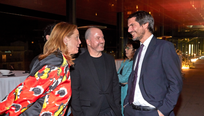 El ministro de Cultura, Ernest Urtasun (a la derecha) junto al director del Museo Reina Sofía, Manuel Segade