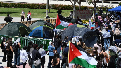 Los activistas continúan acampados en las universidades de todo el país