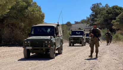 Efectivos del Regimiento de Artillería vigilan itinerarios en Melilla