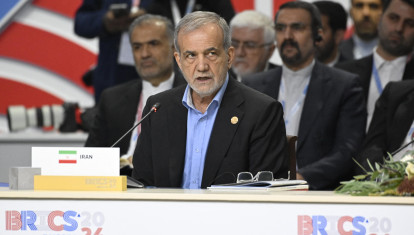 Masoud Pezeshkian, presidente de Irán, durante la cumbre de los Brics en Kazán