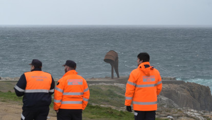 Agentes de los Servicios de Emergencias, en La Coruña