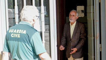 El ex director general de la Faffe, Fernando Villén, a la salida de la Audiencia de Sevilla (archivo)