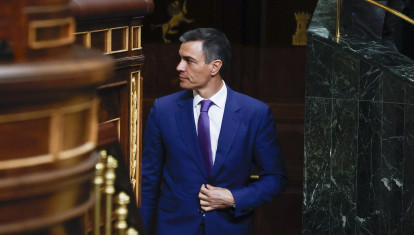 Pedro Sánchez, entrando en el hemiciclo