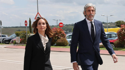 Eugenia Silva y Alfonso de Borbon, en el velatorio de Alfonso de Borbón