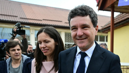 El alcalde de Bucarest y candidato presidencial independiente, Nicusor Dan