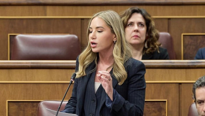 La vicesecretaria de Movilización y Reto Digital del PP nacional, Noelia Núñez, interviene durante una sesión de control al Gobierno, en el Congreso