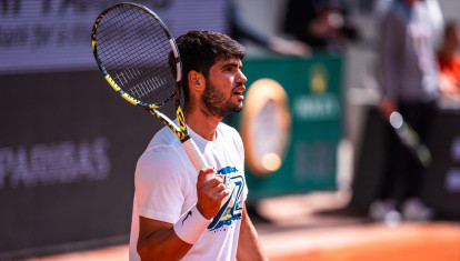 Carlos Alcaraz, en un entrenamiento en Roland Garros