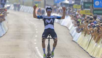 Iván Romeo, del Movistar Team, celebra su victoria en la tercera etapa del Dauphiné