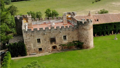 ista de la casa-fortaleza monumento nacional que ha salido a la venta en Soria