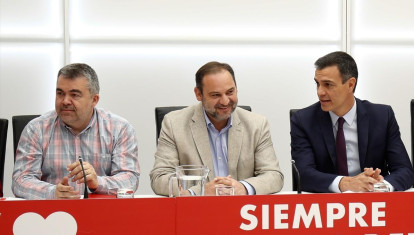 Pedro Sánchez con Santos Cerdán y José Luis Ábalos