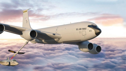 El Boeing KC-135 Stratotanker, el avión estadounidense de reabastecimiento