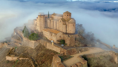 Castillo de Cardona, la fortaleza medieval más impactante de Cataluña.