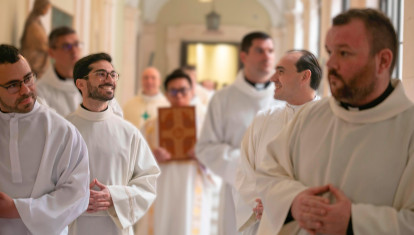 Los cuatro jesuitas, poco antes de su ordenación sacerotal