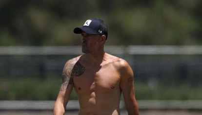 Luis Enrique dirigió el entrenamiento previo al partido frente al Real Madrid sin camiseta