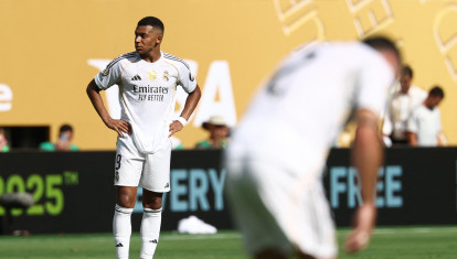 Mbappé reflexiona pensativo en el partido frente al PSG