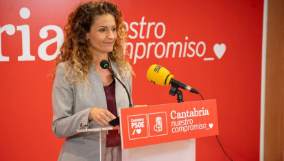 La portavoz del PSOE de Cantabria, Ainoa Quiñones