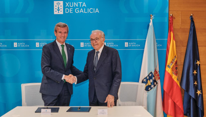El presidente de la Xunta de Galicia, Alfonso Rueda, y el presidente de la Fundación ”la Caixa”, Isidro Fainé
