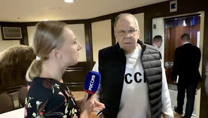 Sergey Lavrov, canciller de Rusia, a su llegada a Alaska