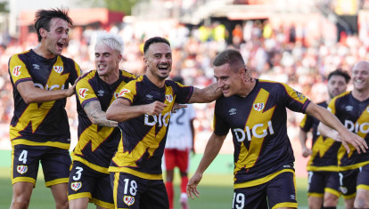 Álvaro García celebra el segundo gol de La Liga