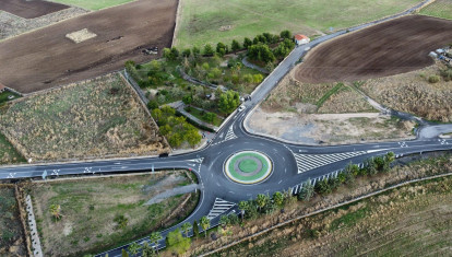 Vista aérea de la nueva glorieta de acceso a Añora