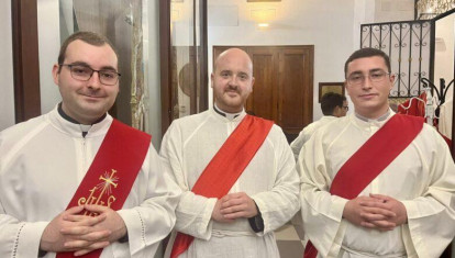 Los tres diáconos diáconos serán ordenados presbíteros por el obispo Don Antonio Gómez Cantero