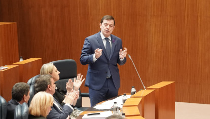 El presidente de la Junta, Alfonso Fernández Mañueco, durante el pleno de las Cortes