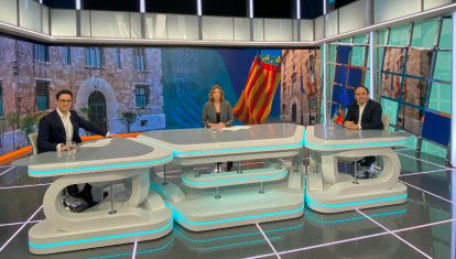 Juanfran Pérez Llorca en el plató de À Punt