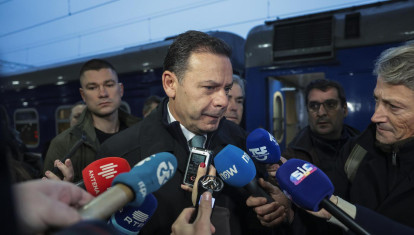 Luís Montenegro a su llegada a Kiev