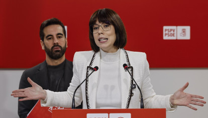 Imagen tomada este lunes de Diana Morant, con José Muñoz detrás, en la sede del PSPV-PSOE