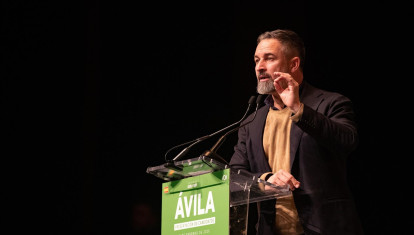 El presidente de VOX, Santiago Abascal, interviene durante la presentación del candidato en Ávila