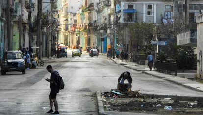 An avenue stands almost empty in Havana on February 8, 2026. The Cuban government on February 6 announced emergency measures to address a crippling energy crisis worsened by US sanctions, including the adoption of a four-day work week for state-owned companies and fuel sale restrictions. (Photo by ADALBERTO ROQUE / AFP)